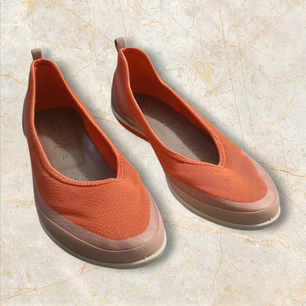 Ecco Women's Orange and Tan Flats